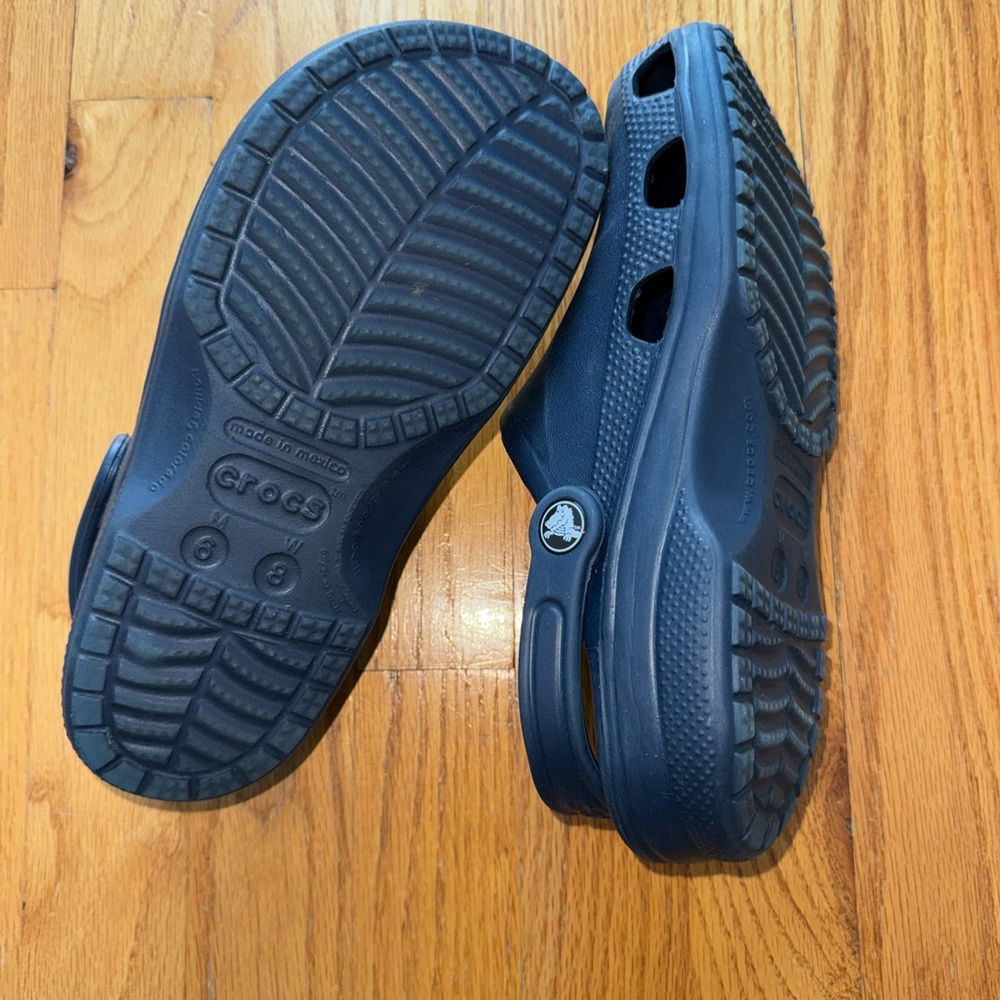 EXCELLENT Used Condition Baya Crocs M6/W8 - Picture 4 of 5